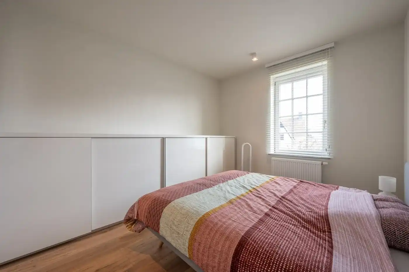 Mooi ongemeubeld appartement in Duinenwater met zijdelings meerzicht foto 8