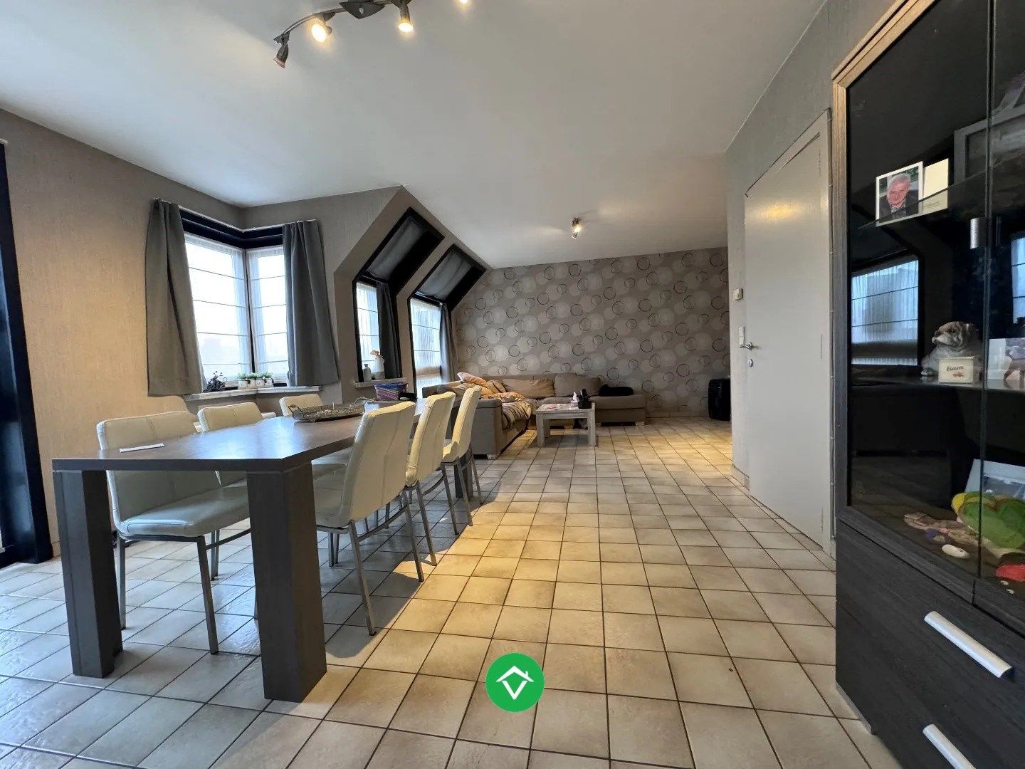 Appartement met 2 slaapkamers en ruim terras te Koekelare foto 6