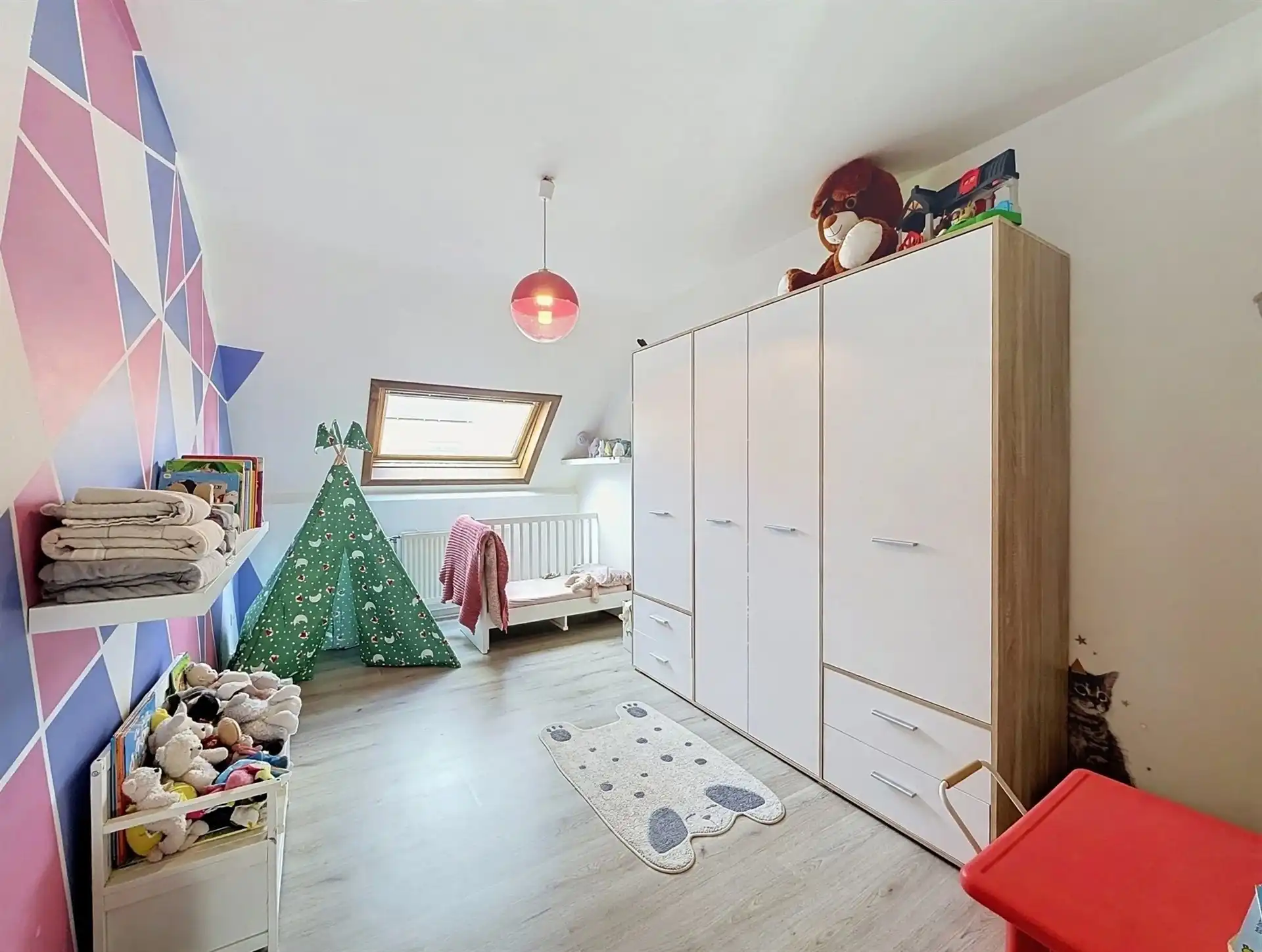Ruime gezinswoning met 5 slaapkamers, EPC B en 203 m² bewoonbare oppervlakte in een doodlopende straat! foto 9