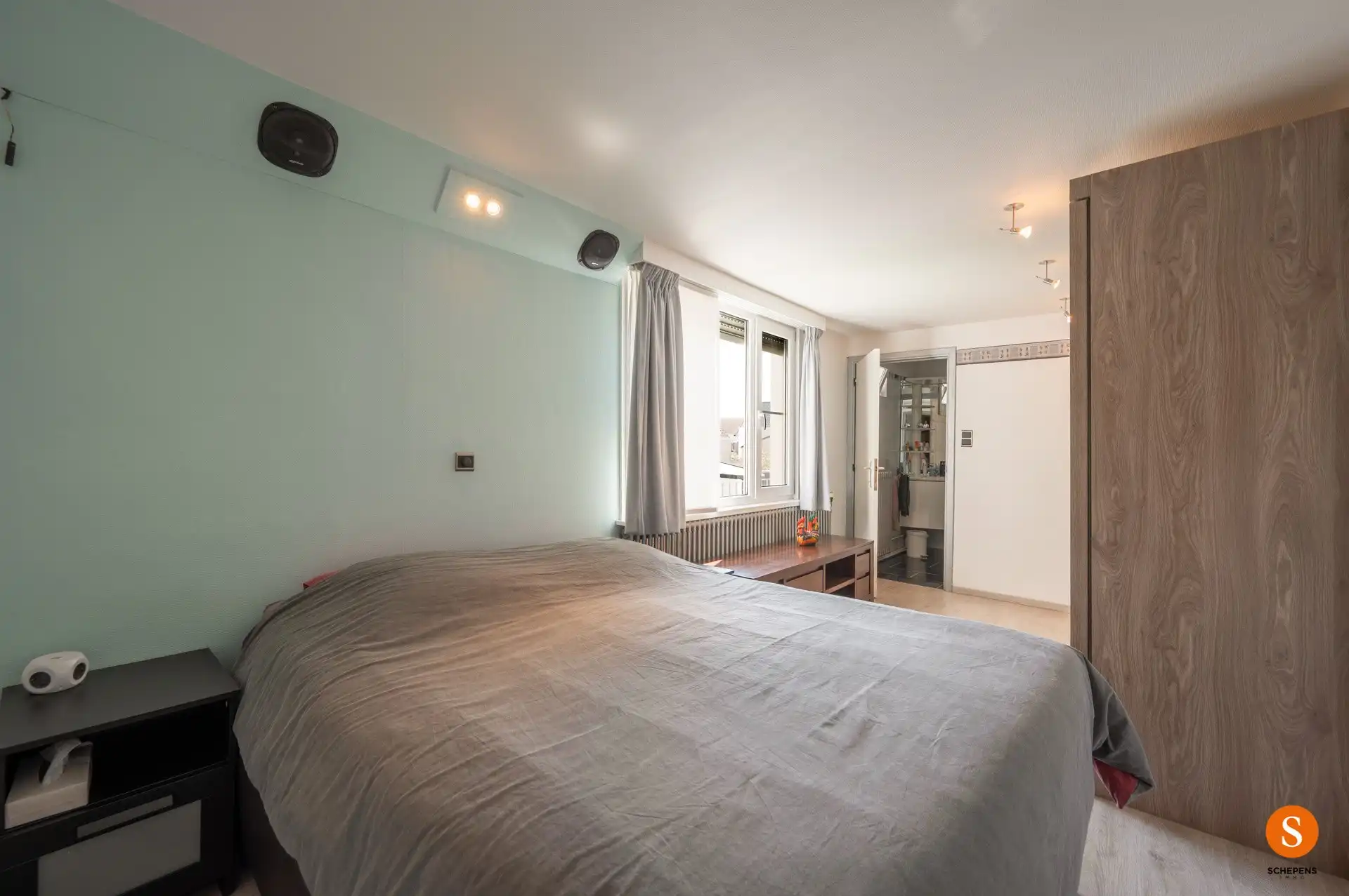 TE KOOP – Verhuurde B&B met 7 kamers én privé-woonst voor uitbaters in hartje De Haan. foto 8