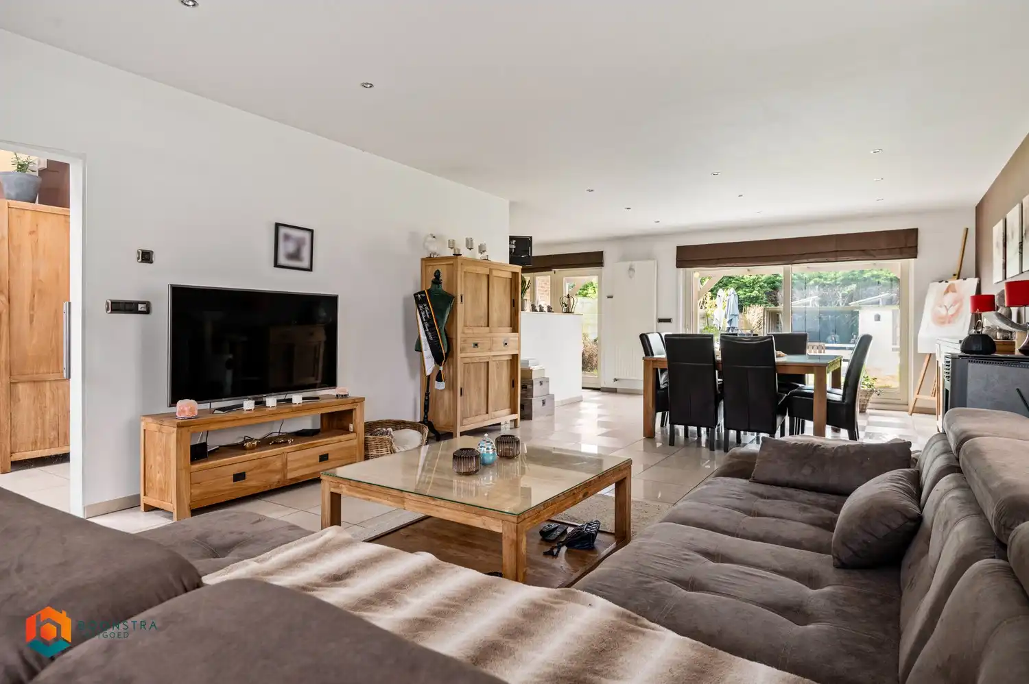 Instapklare woning met 5 slpkrs, zwembad en leuke tuin te Schiplaken foto 4