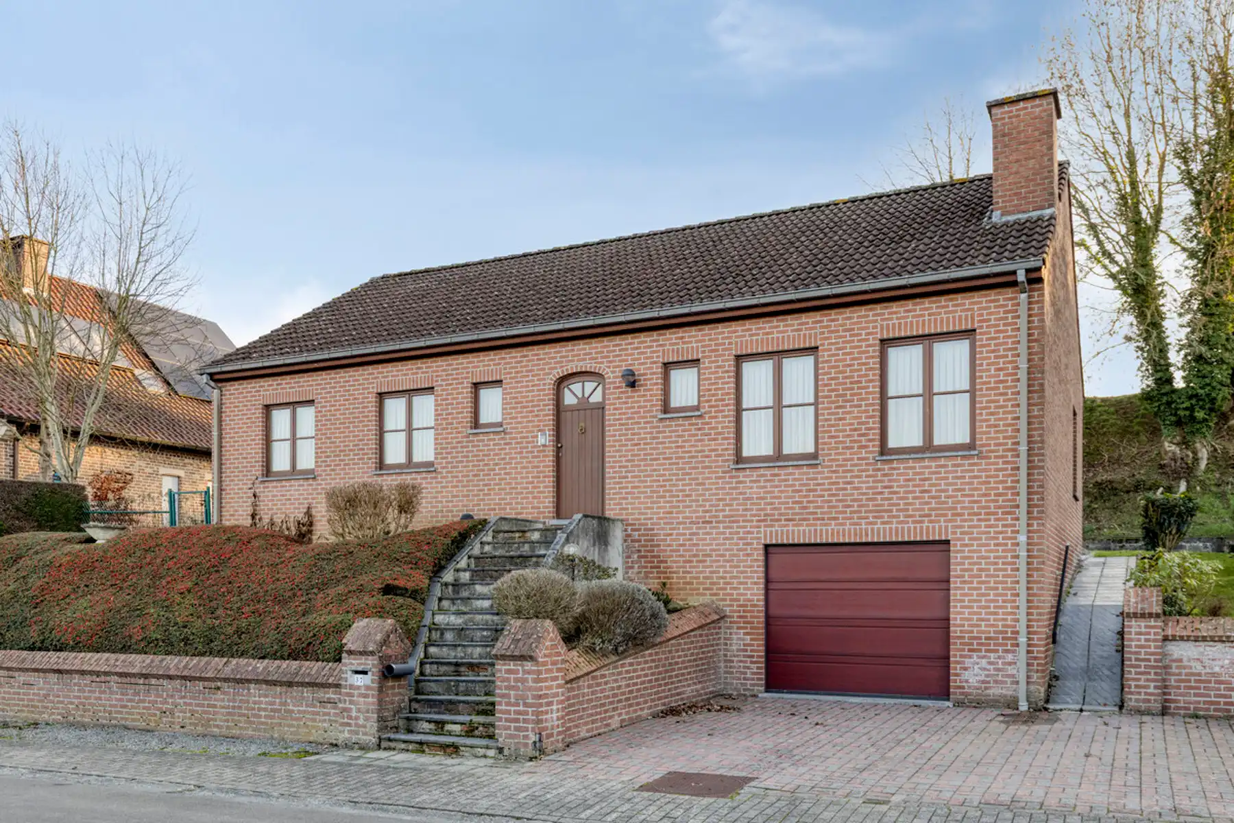 Gunstig gelegen woning met 2 slaapkamers, garage en tuin foto {{pictureIndex}}