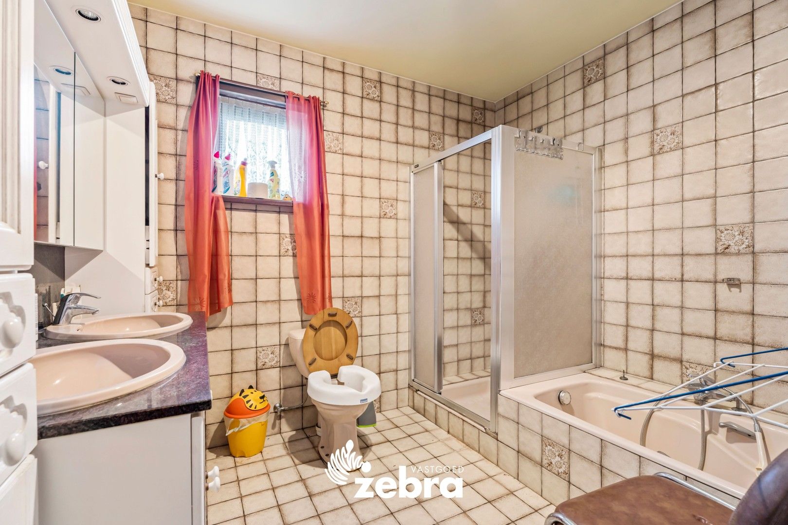 Charmante te renoveren villa met saunahuis in Izegem! foto 14
