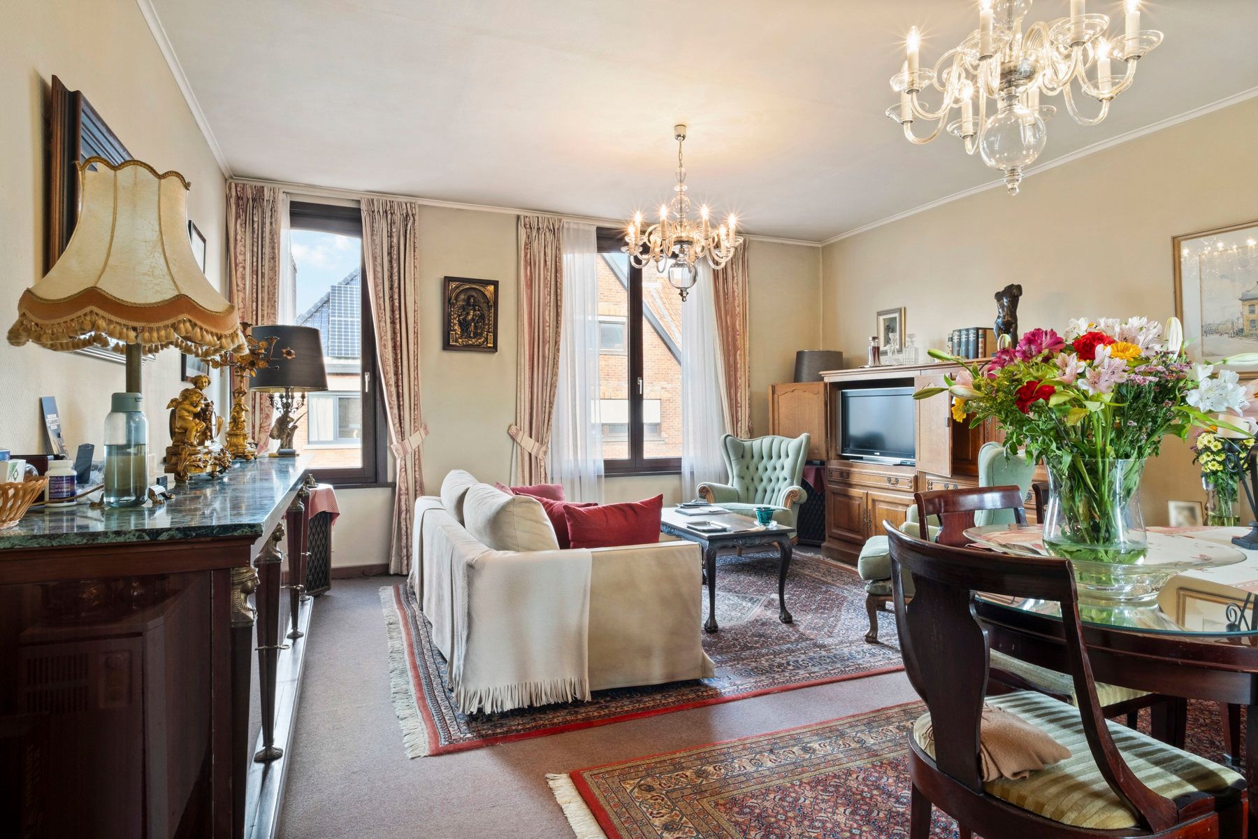 Huis met kantoorruimte te St. Kruis foto 8