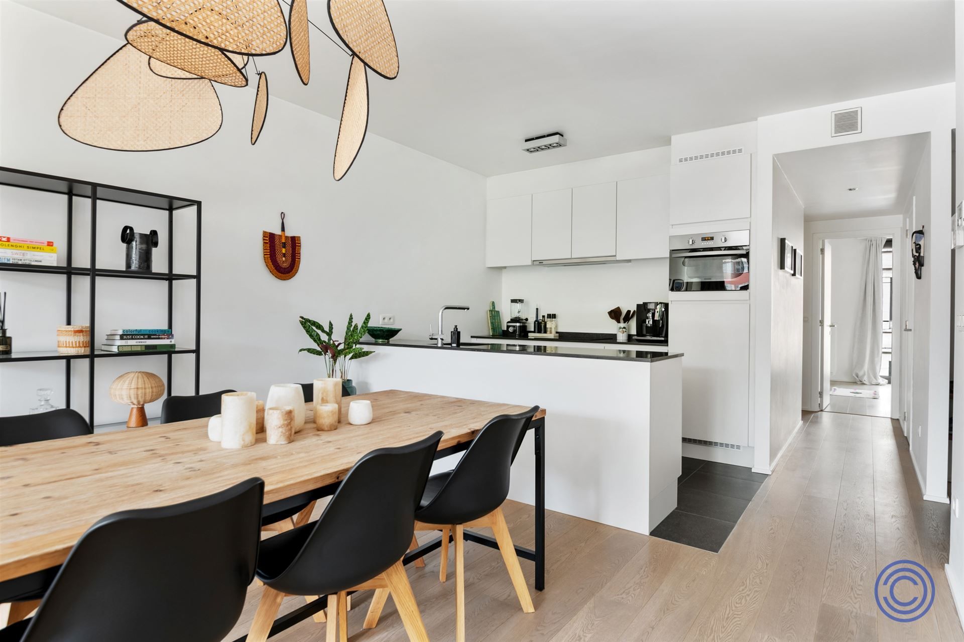 Energiezuinig 2-slpk appartement met terras en gemeenschappelijke tuin! foto 3