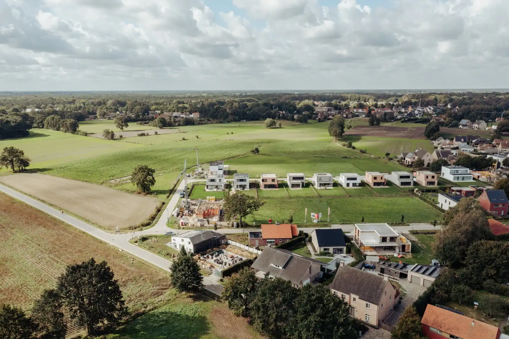 Bouwgronden voor open bebouwing in landelijke omgeving foto 3