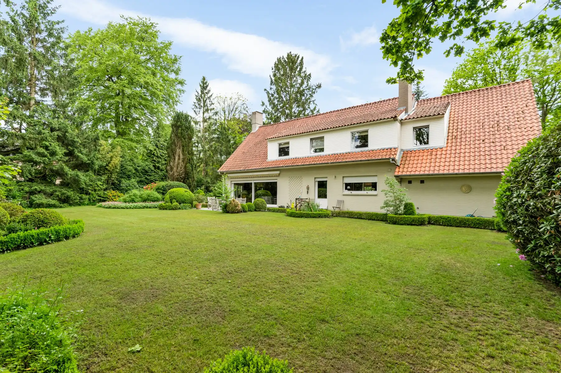 Elegante villa op een uitstekende ligging foto 8