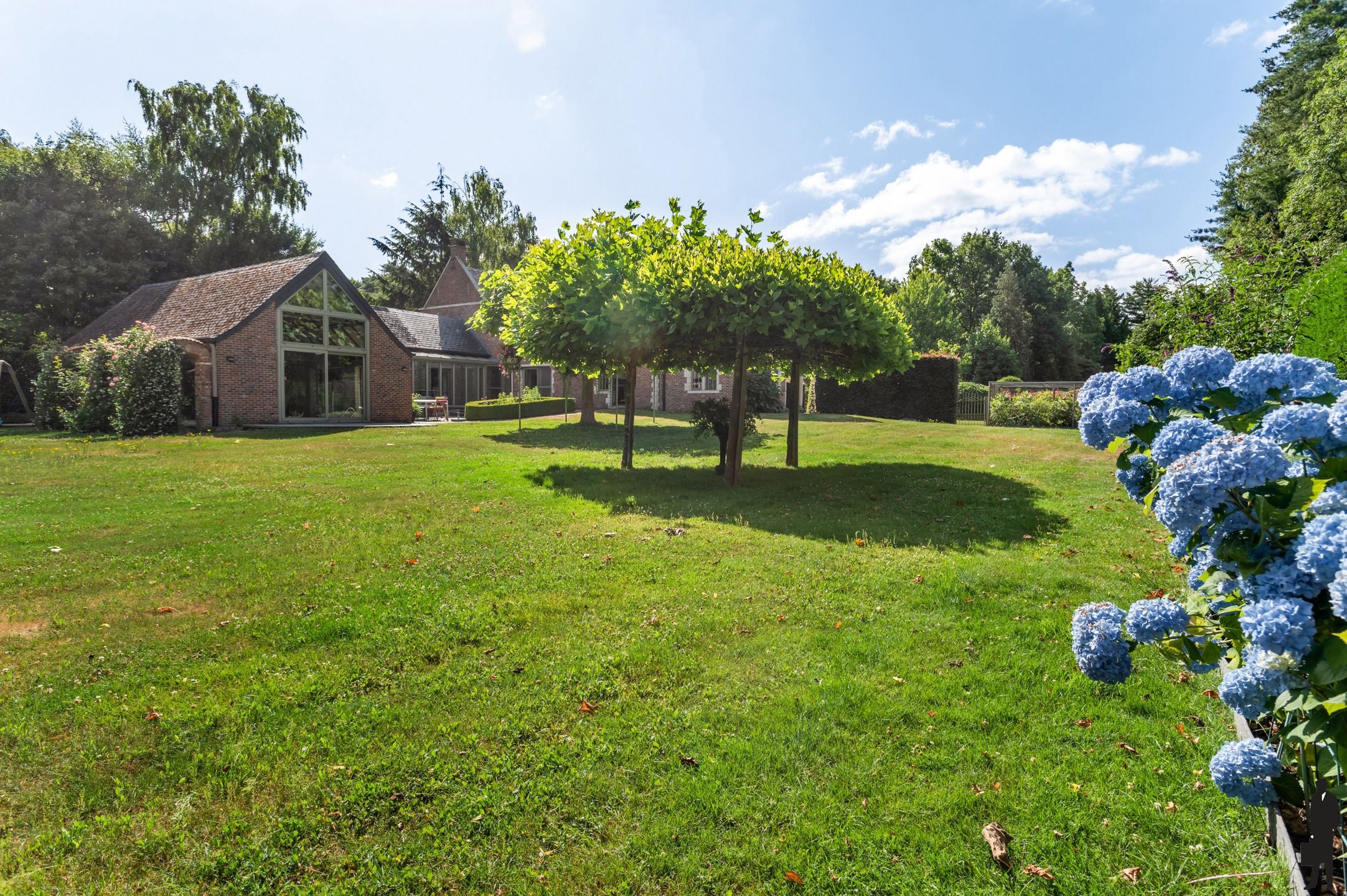 Exclusieve villa met conciërgewoning op 4.102m² foto 4