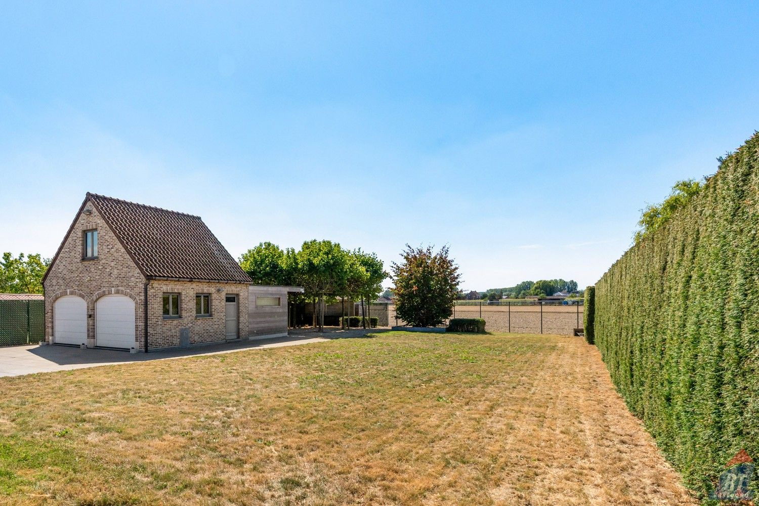 Prachtige, instapklare gezinswoning met topvoorzieningen en 4-5 slaapkamers foto 32