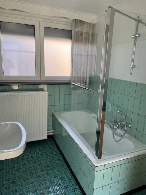 Instapklare woning met 4 slaapkamers en volledig omheinde tuin in landelijke omgeving van Rotem, Dilsen-Stokkem. foto 8