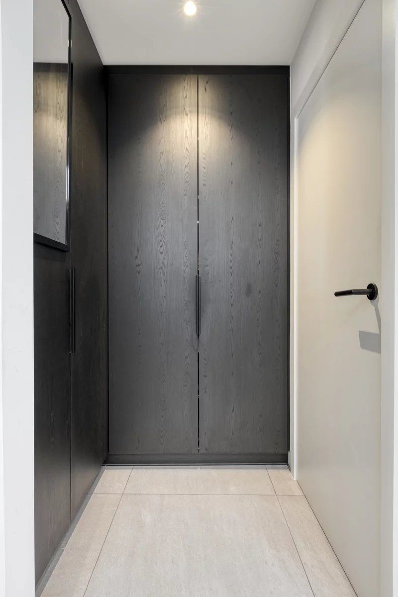 Zeer ruim handelspand met tuin en exclusief triplex  appartement met privé-lift en 2 slaapkamers, garage en staanplaats. foto 16