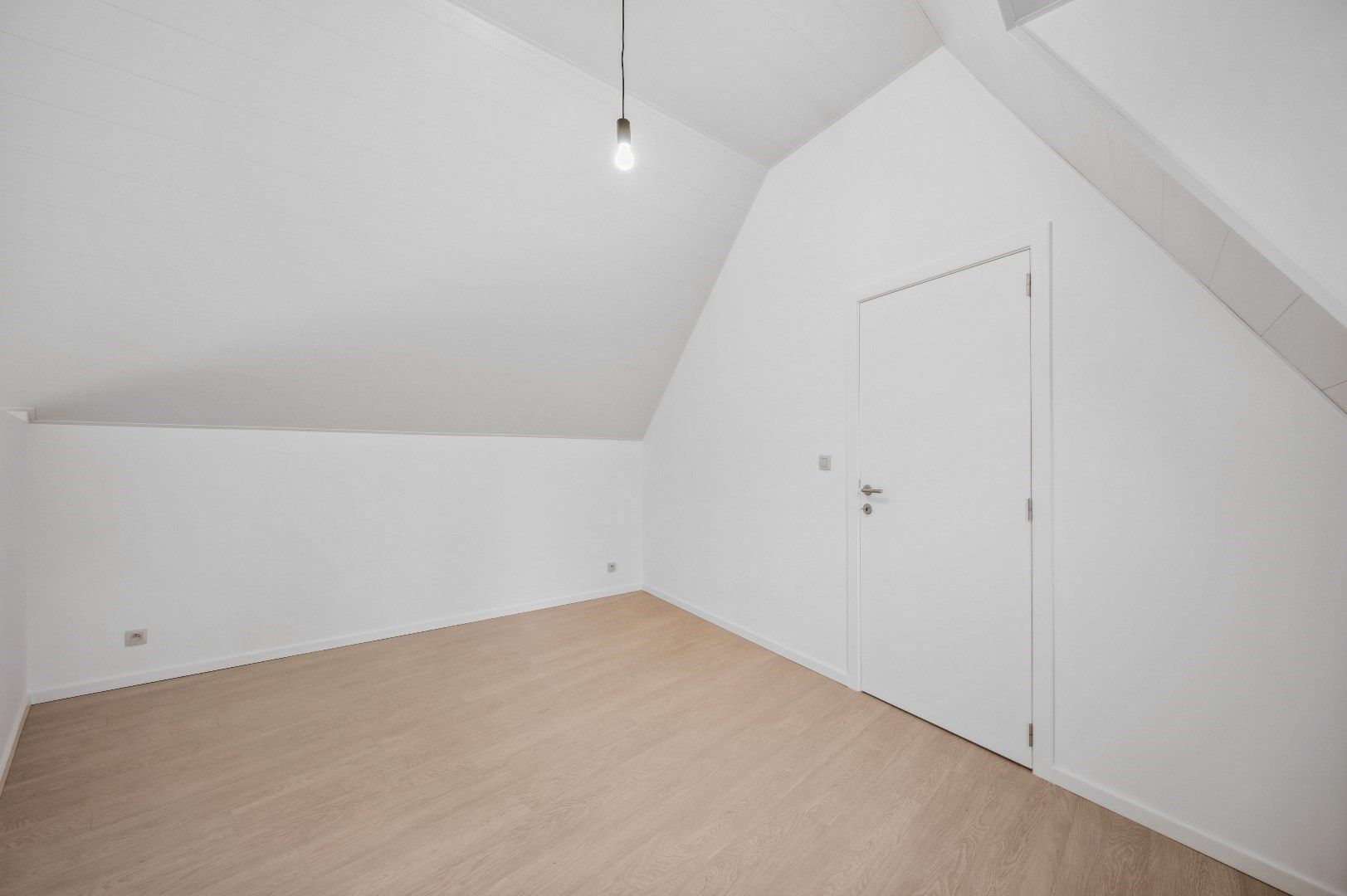 Recent gerenoveerde woning in het centrum van Tienen foto 13