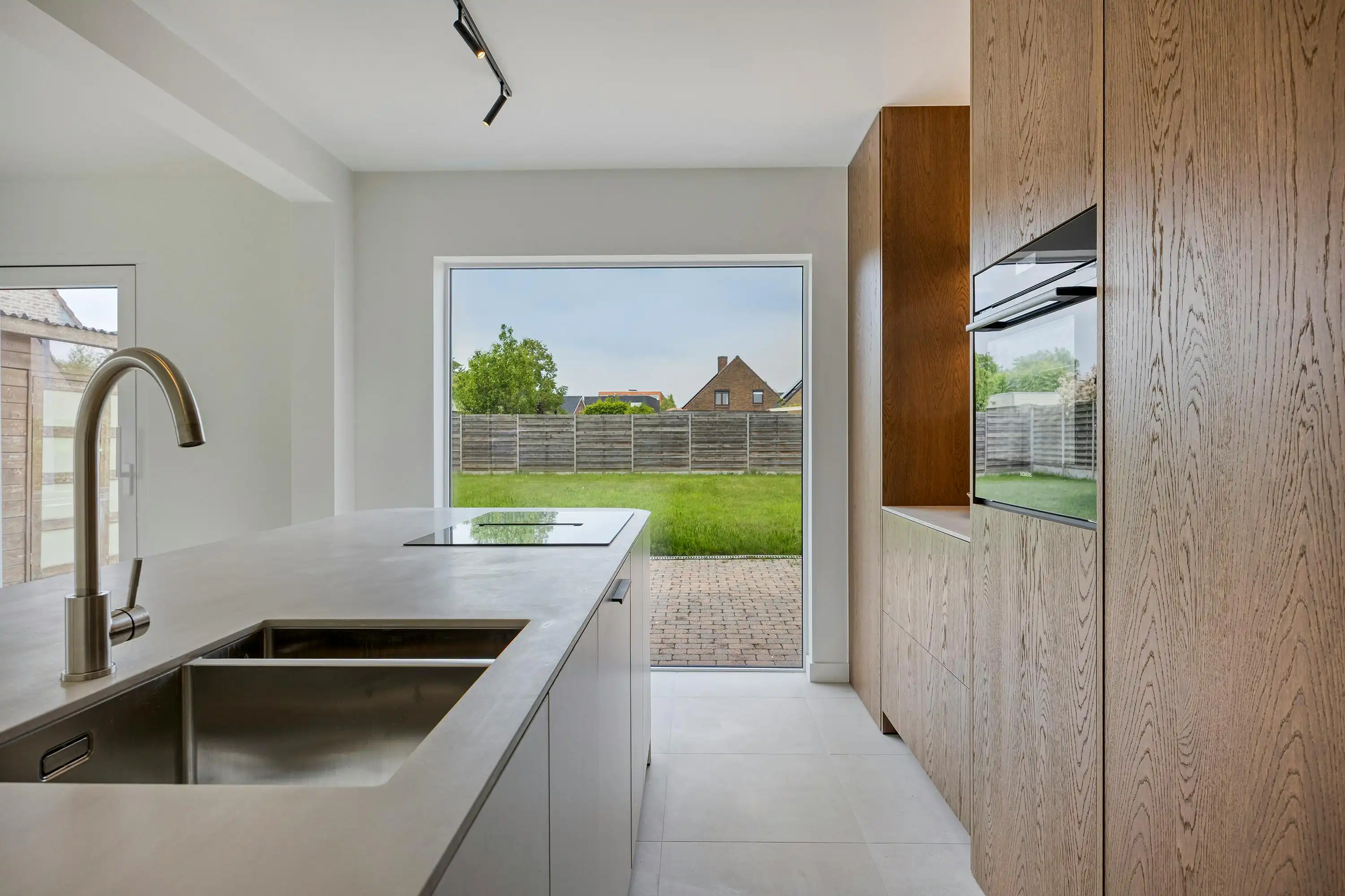 Recent gerenoveerd huis met 3 kamers te koop in Deerlijk foto 11