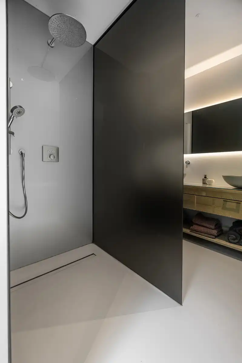 Ruime moderne luxe villa met zwembad op ca. 2339 m². foto 20