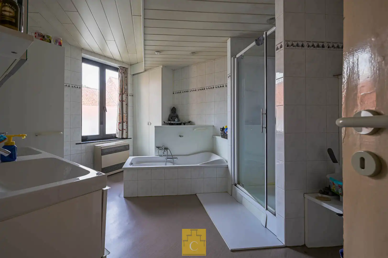 Ruim handelspand met duplexwoonst in het centrum van Loppem foto 23