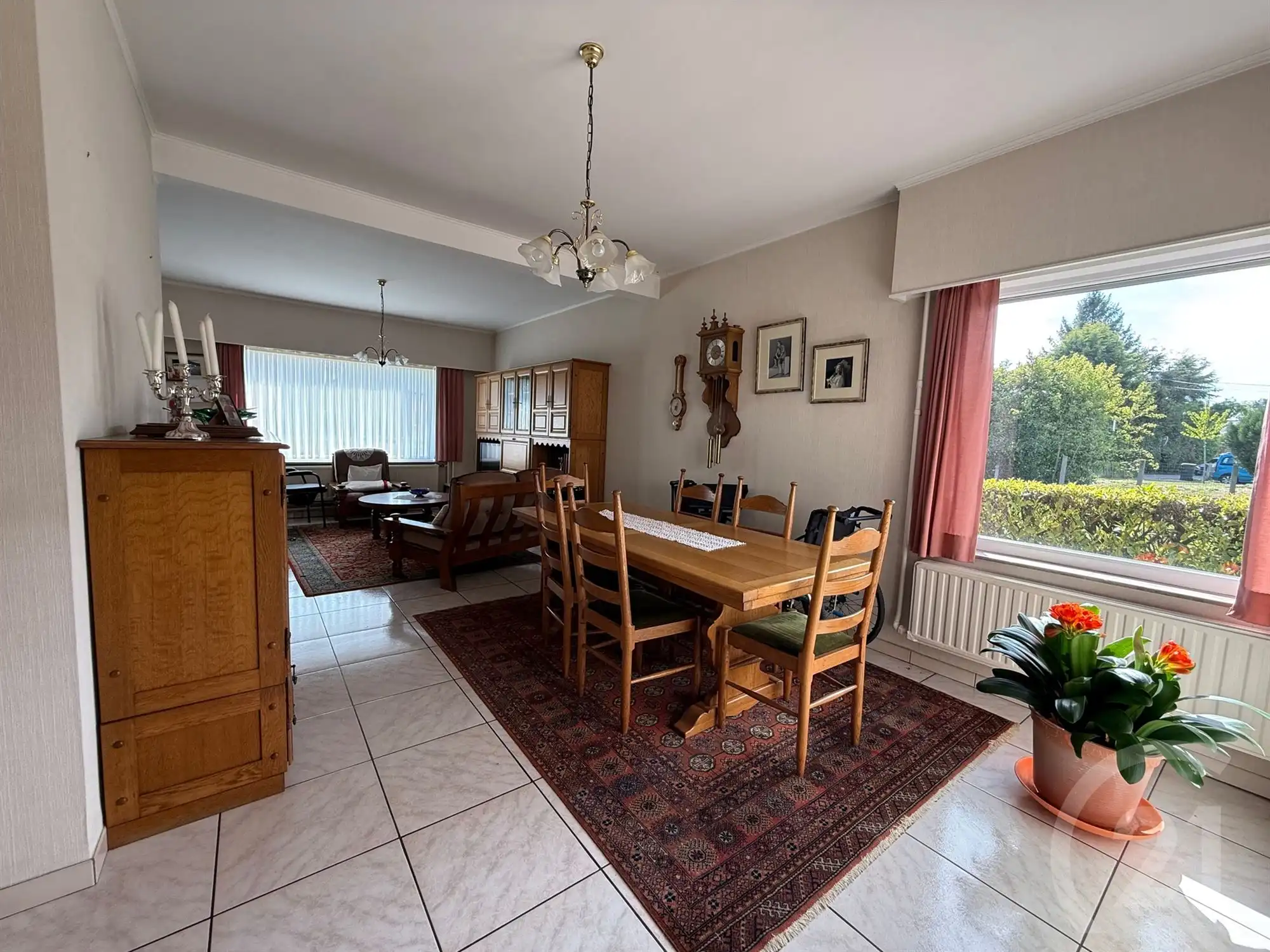 Te renoveren woning met veel potentieel. foto 6