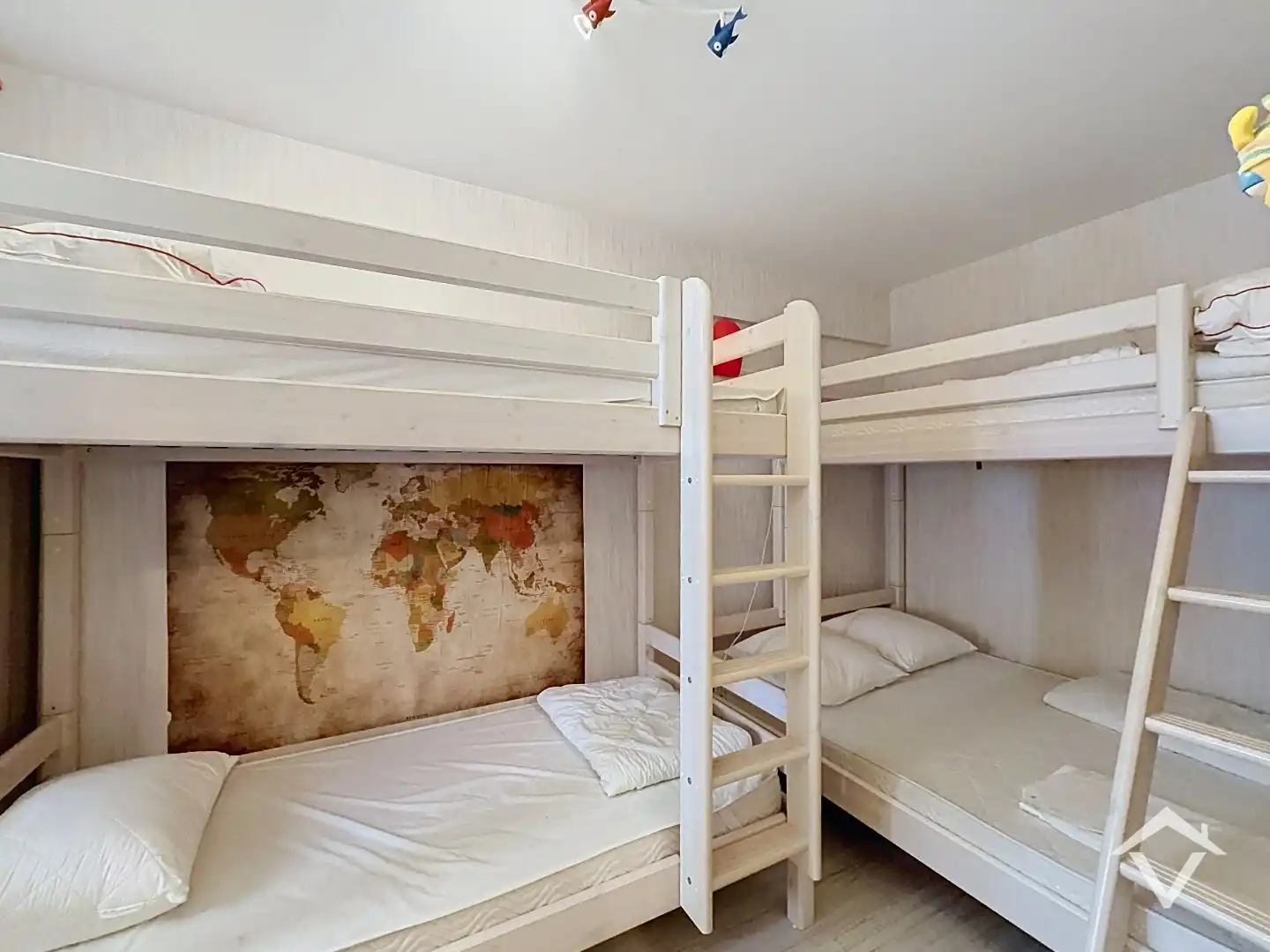 Instapklaar gemeubeld appartement op toplocatie met lateraal zeezicht te Middelkerke foto 13