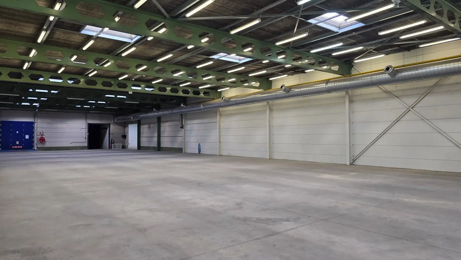 Bedrijfspand met showroom en magazijnen te huur Brusselsesteenweg, Herent foto 15