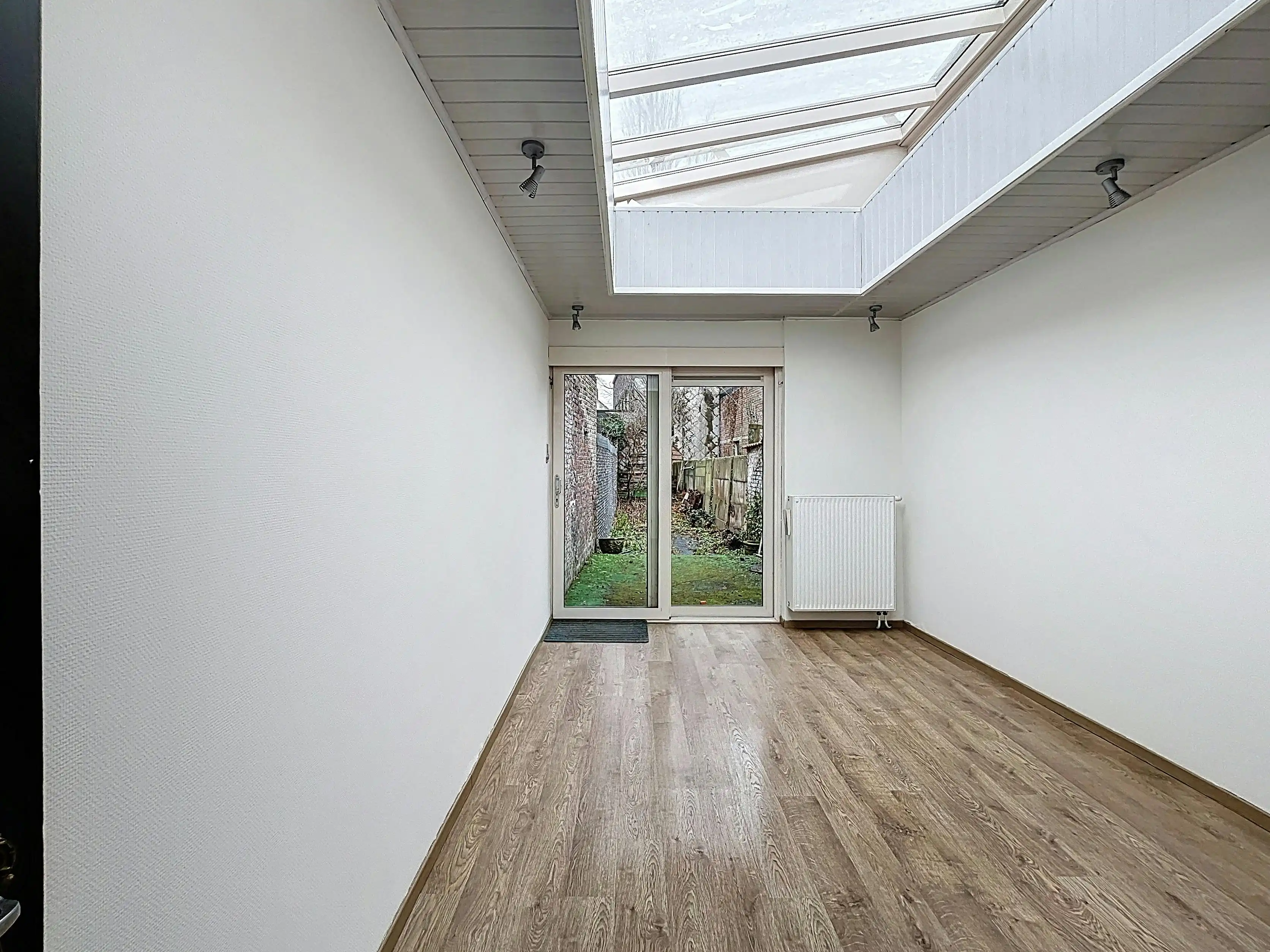 Handelshuis te koop op de Markt van Eeklo foto 8