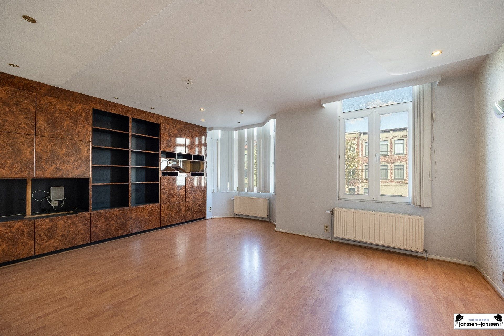 Te koop: Opbrengsteigendom op centrale locatie in Merksem! foto 7