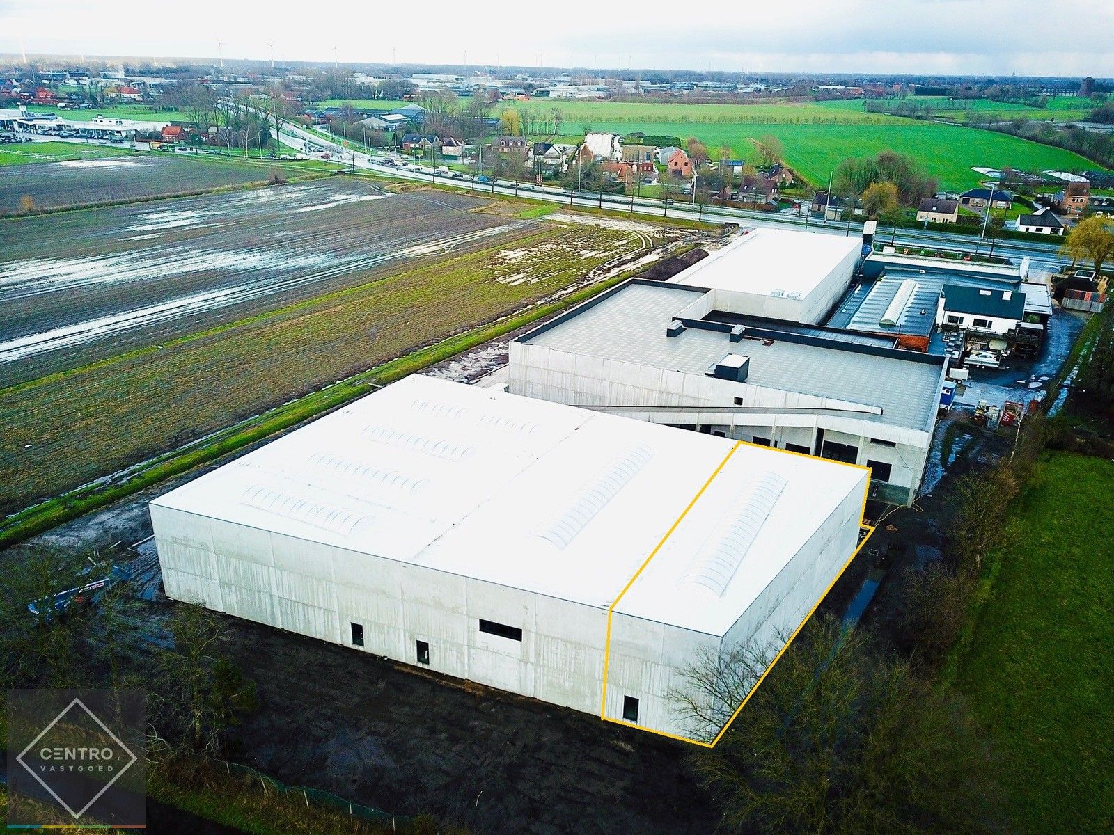 NB MAGAZIJN (332m²) met parkeergelegenheid voor de deur te koop langs de Aalterbaan te Maldegem (achter de nieuwe Mercedes-garage)! foto 11