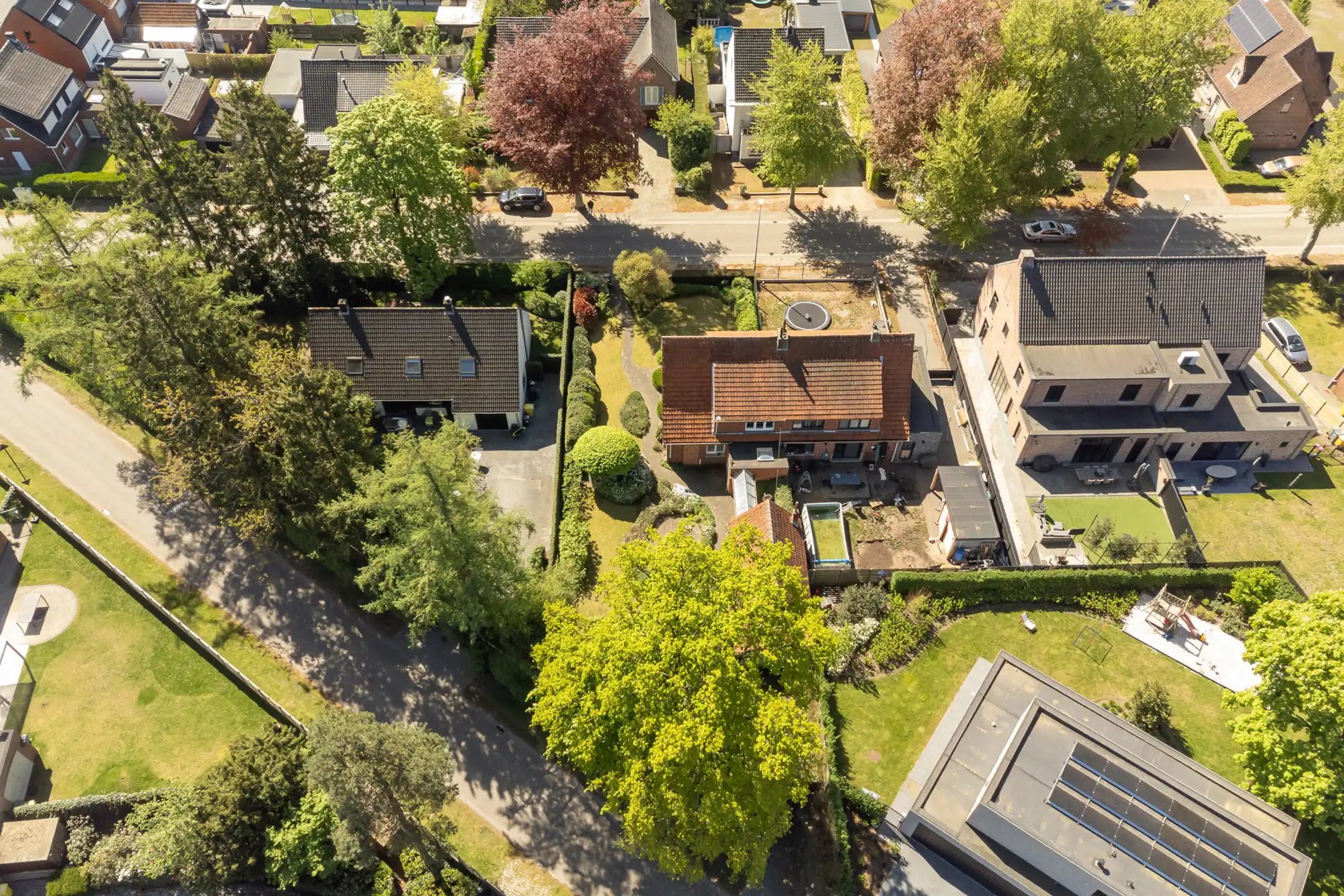 Charmante woning met 4 slpks op 742 m² met achteringang foto 42