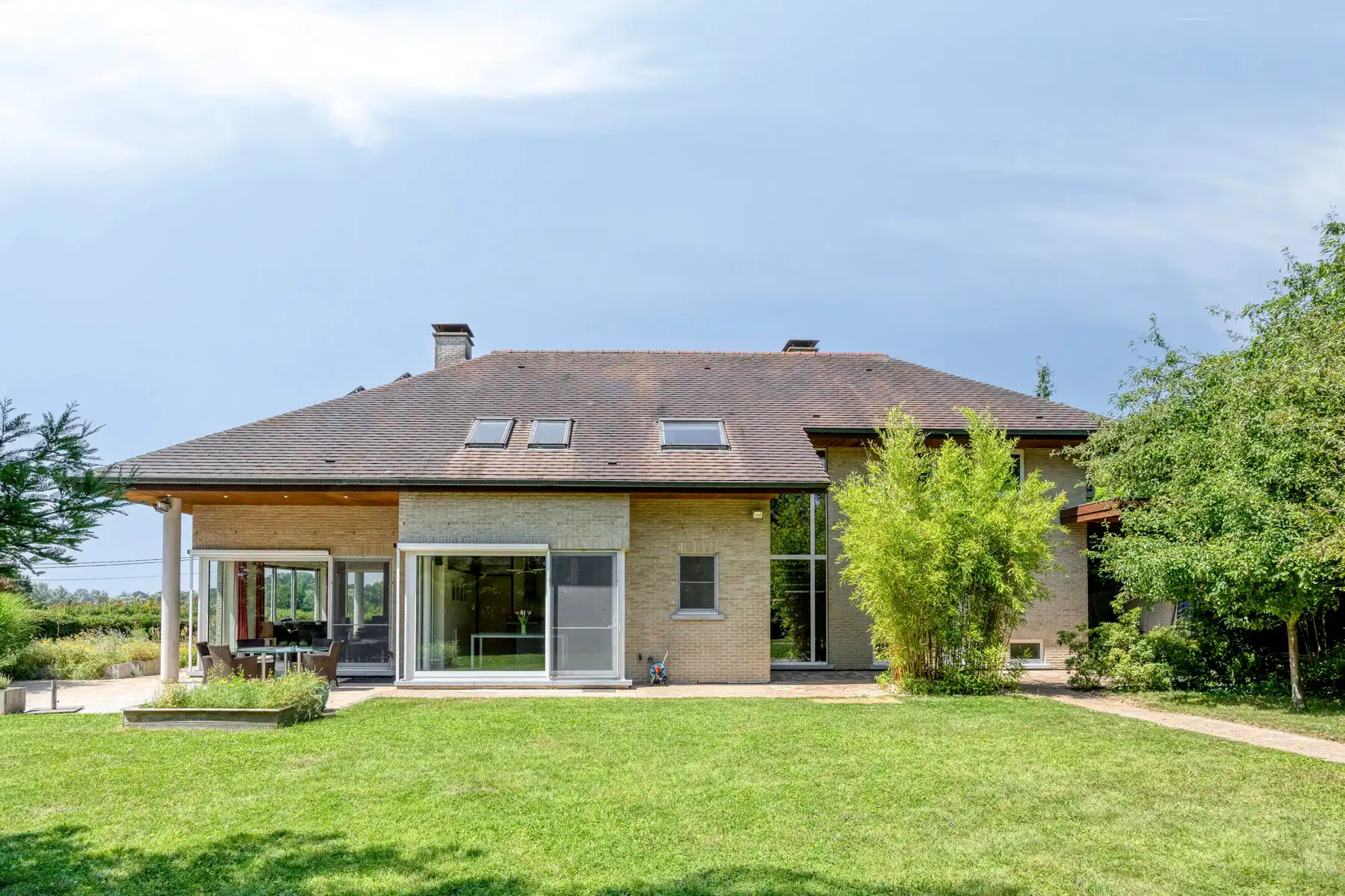 WSB-immo: Royale villa in een groene omgeving foto 24
