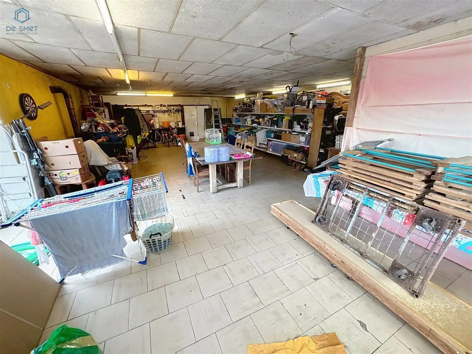 Rustige woning met handelsruimte/loods, 2 slaapkamers en dubbele garage in Beert foto 14