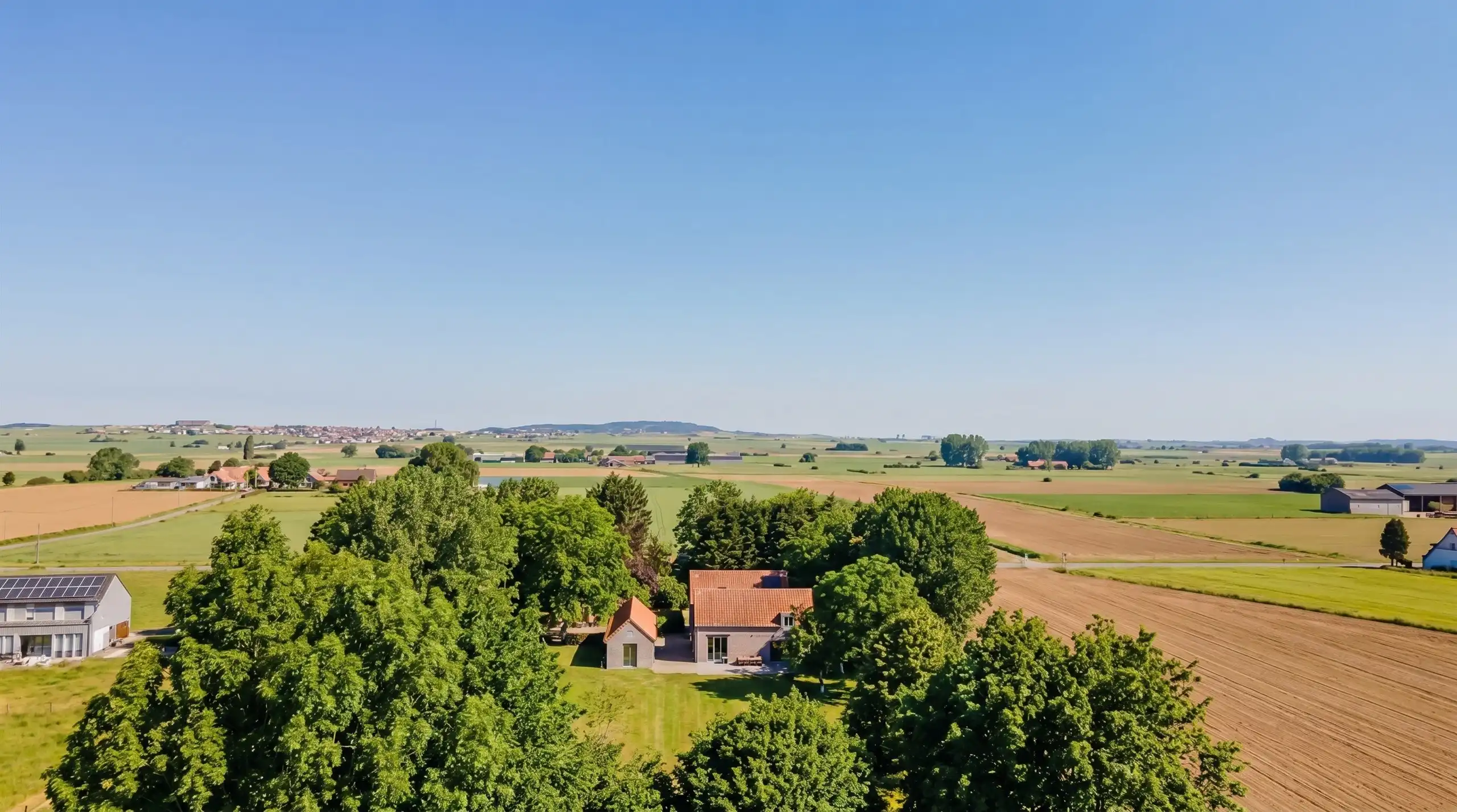 Opmerkelijk, gerestaureerde u- vormige hoeve  op 8.067 m² foto 29