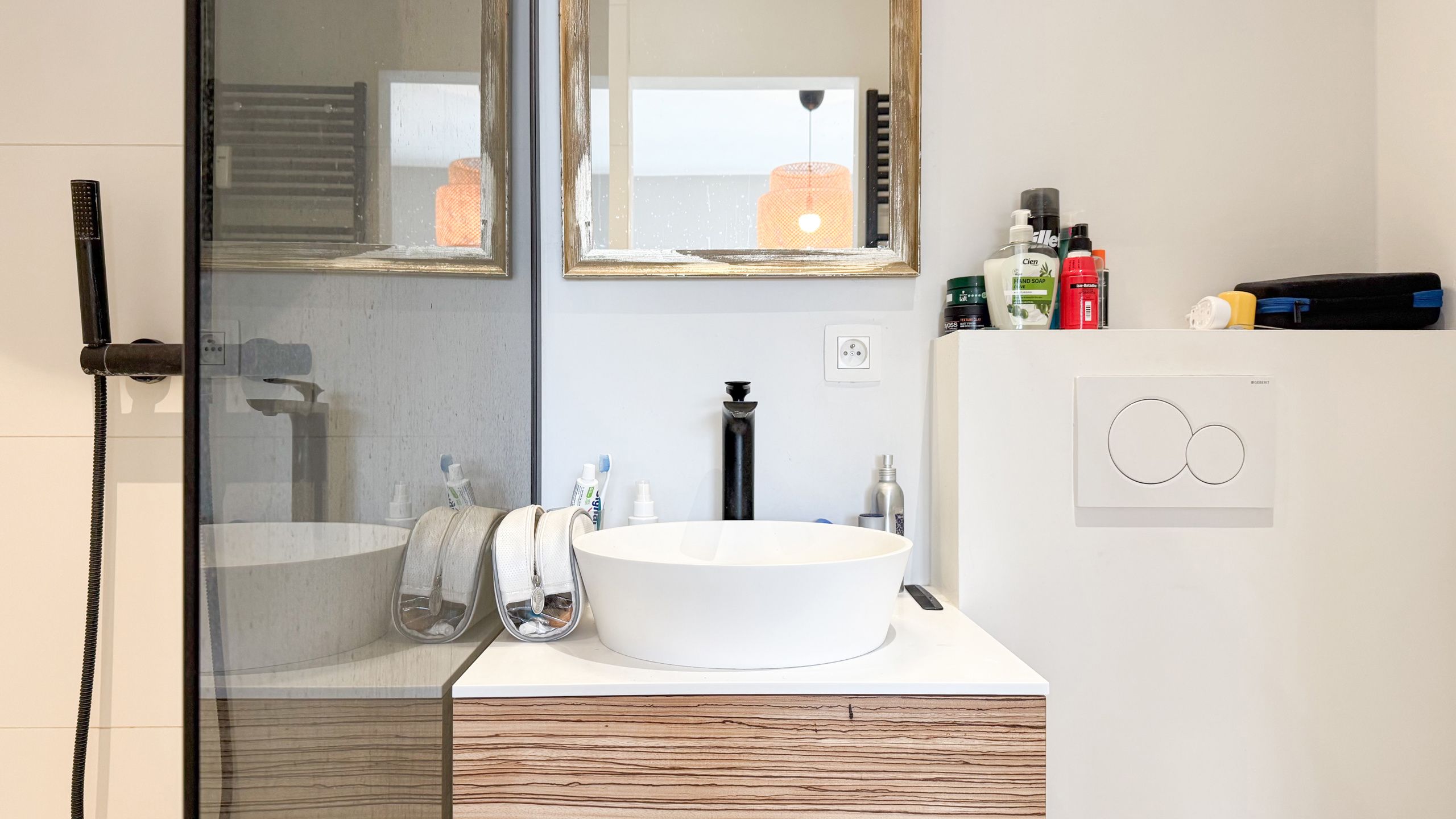 Residentieel modern appartement met ondergronde parking! foto 19