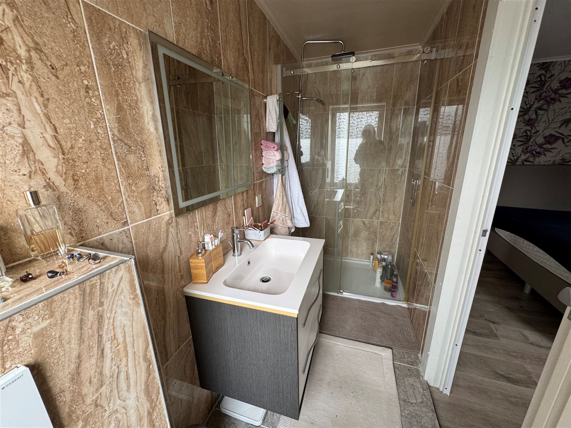 PERFECT ONDERHOUDEN WONING (142M²) MET 3 SLAAPKAMERS, 2 BADKAMERS EN LEUKE TUIN TE BEVERLO foto 18