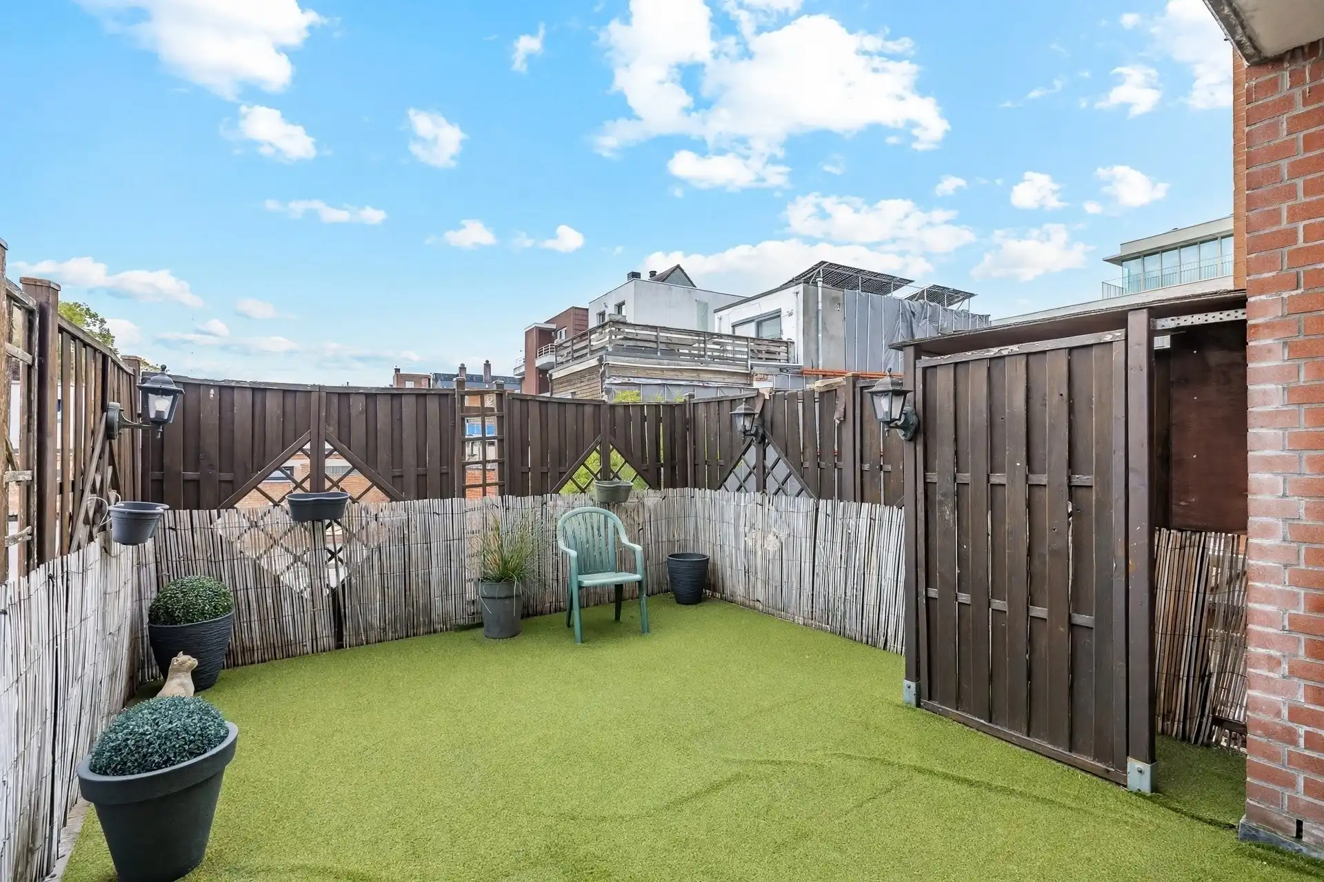 Appartement met 2 slks en staanplaats op topligging foto 11