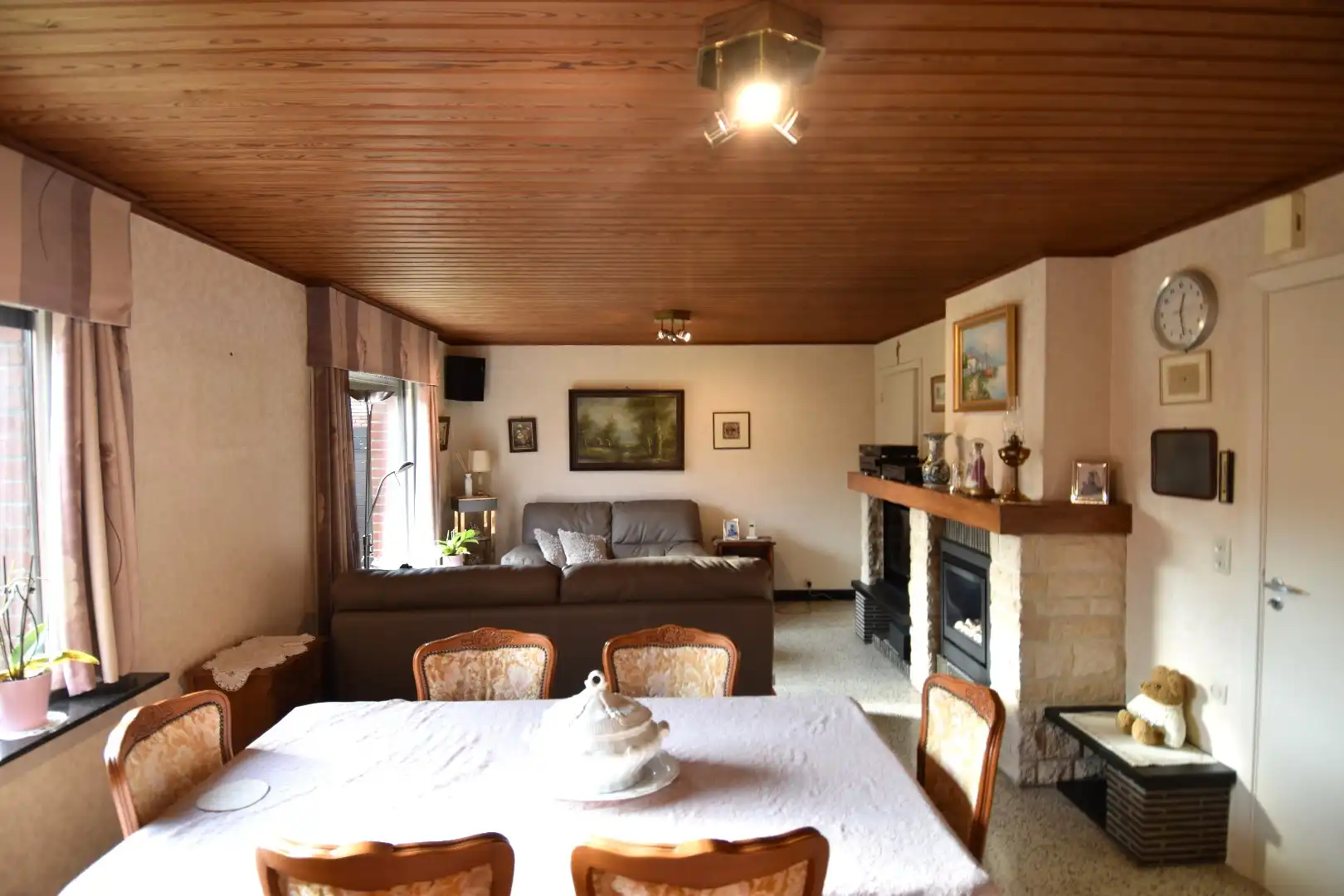 Gezellige woning met 3 slaapkamers, zonnige tuin en 2 garages te koop in Gullegem foto 6