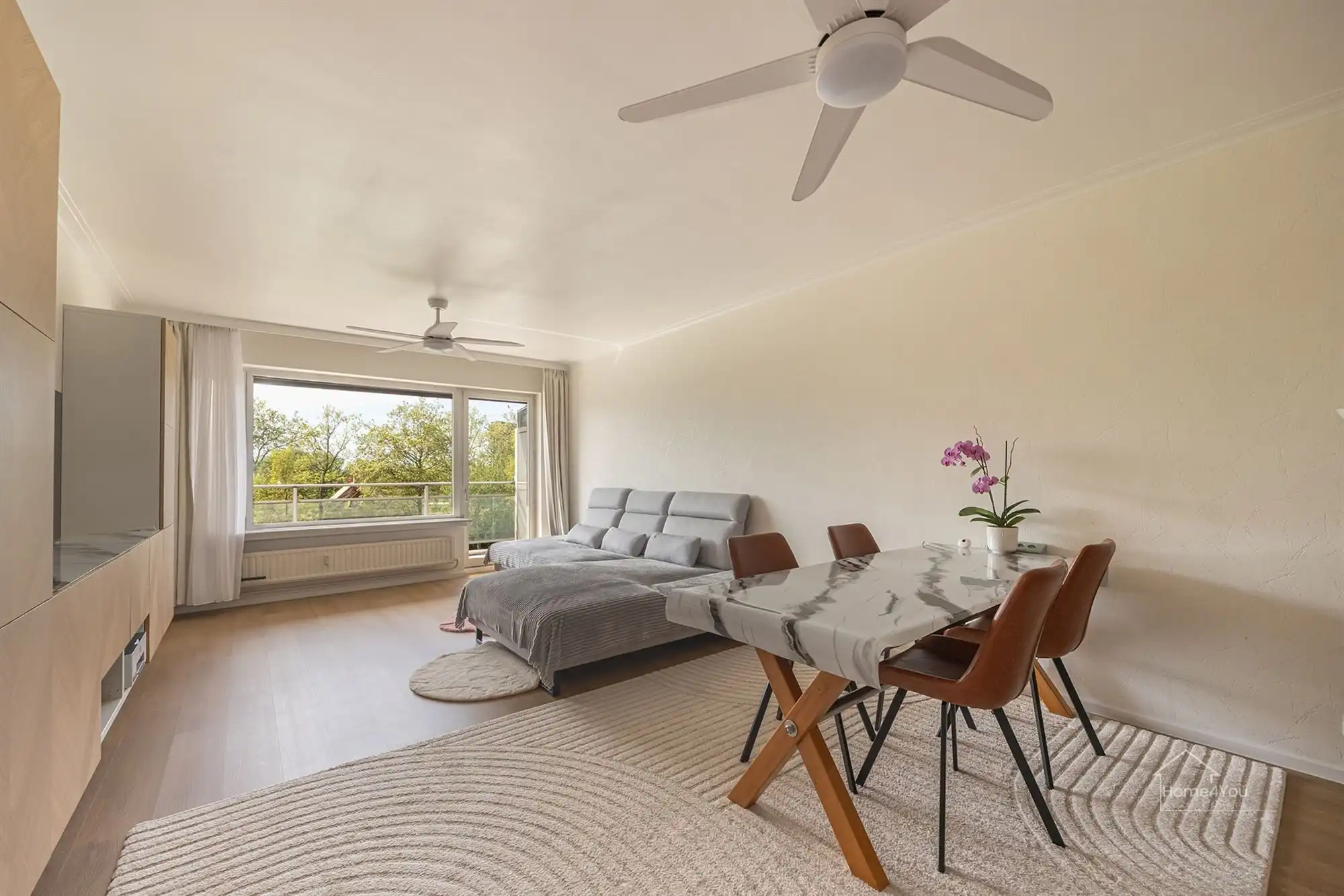 Instapklaar en lichtrijk appartement met 3 slaapkamers foto 7