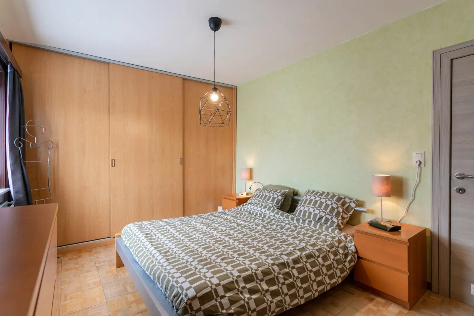 Instapklare gezinswoning met 3 slaapkamers, EPC C en ruime tuin in Buizingen foto 17