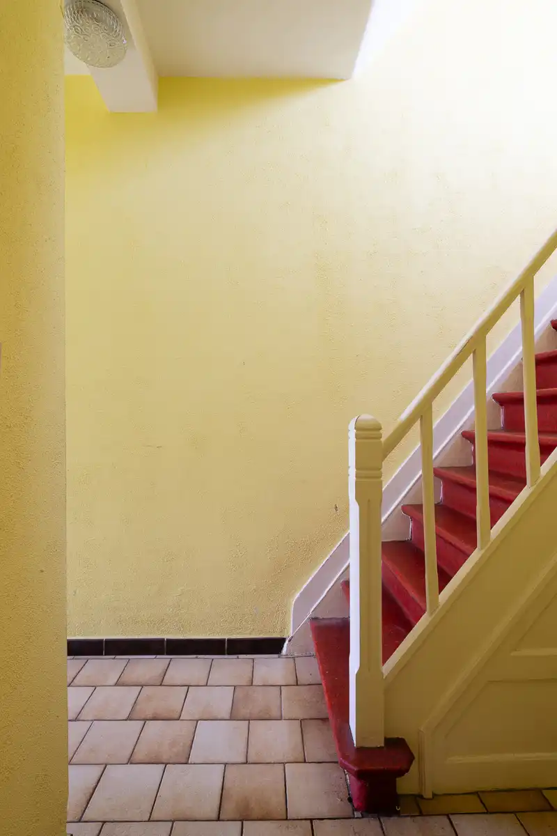 Te renoveren woning met potentieel in Drogenbos foto 9