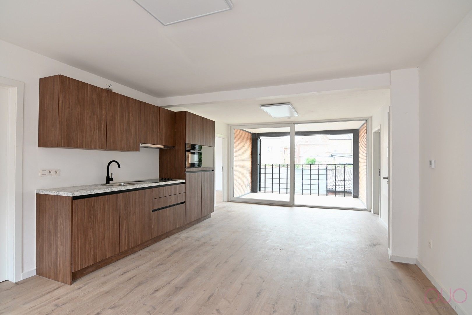 Hoofdfoto van de publicatie: Instapklaar appartement met 3 slaapkamers, overdekt terras en staanplaats nabij het centrum van Tongeren