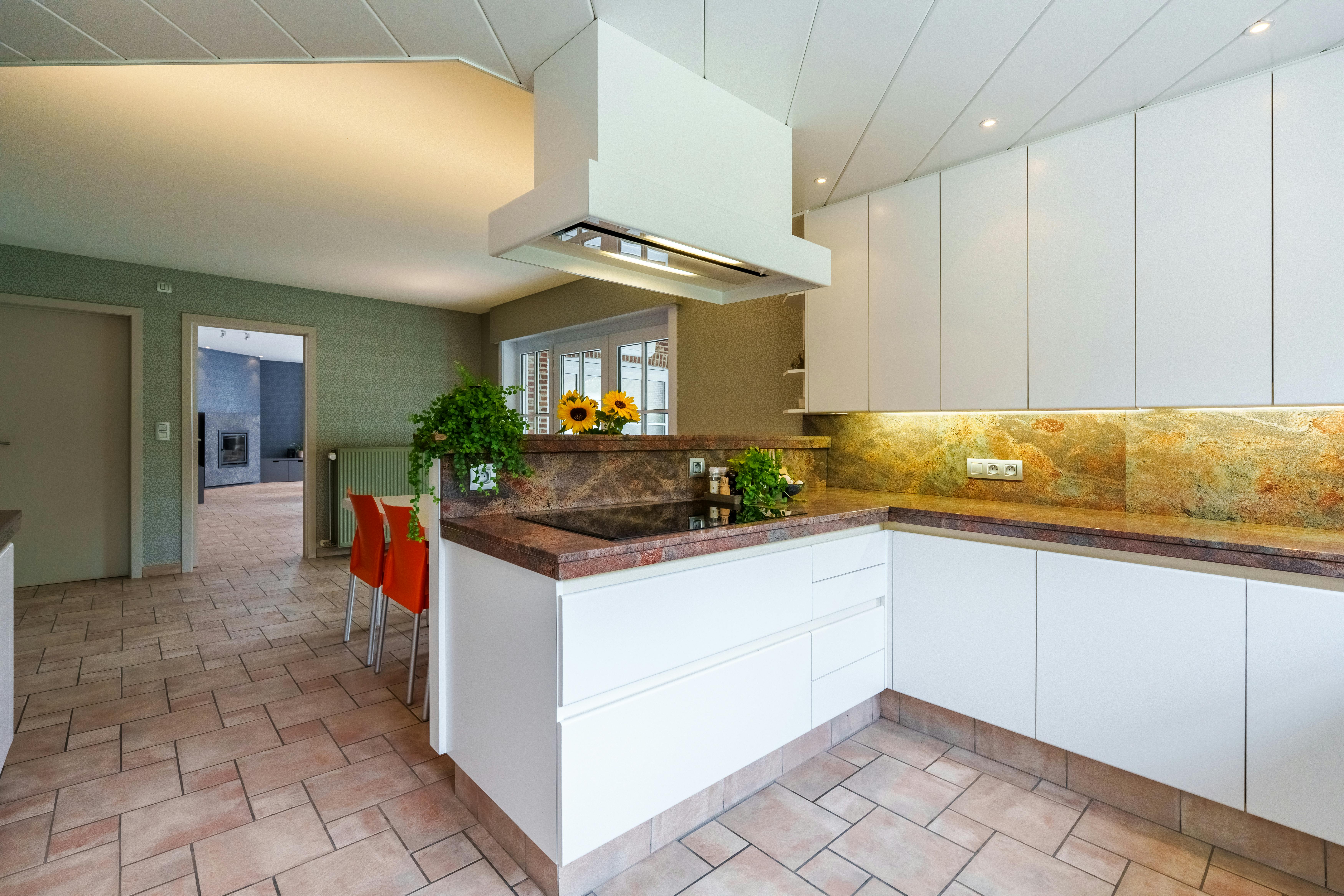 Ruime villa te koop in Gits met bijgebouw op 1.639 m² foto 7