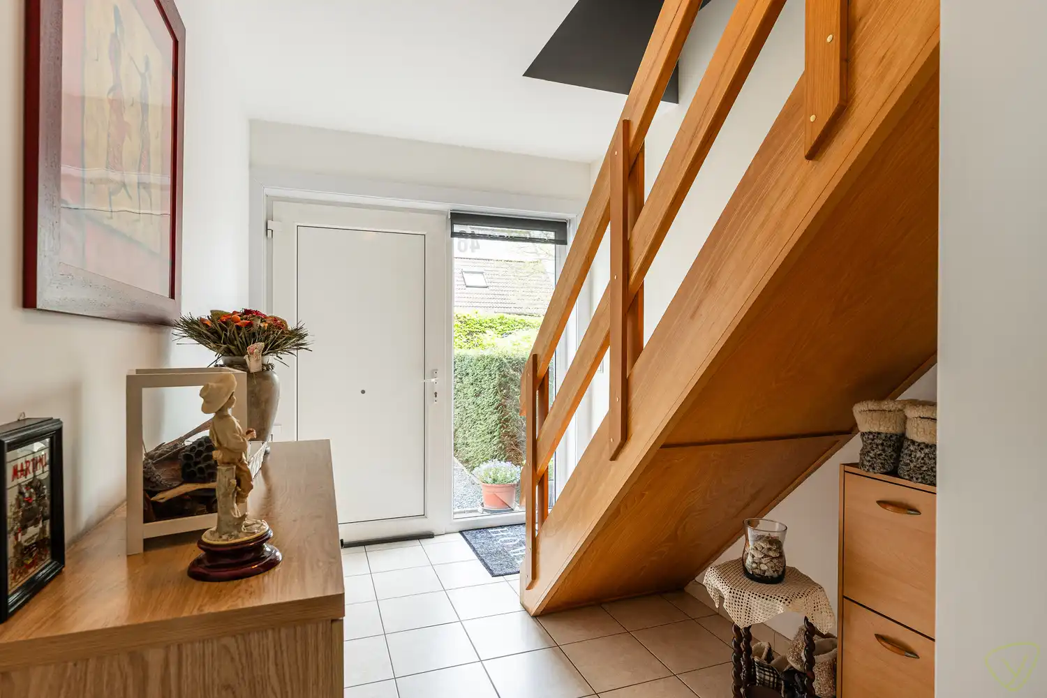 Goed onderhouden woning op een rustige ligging te Wondelgem. foto 2