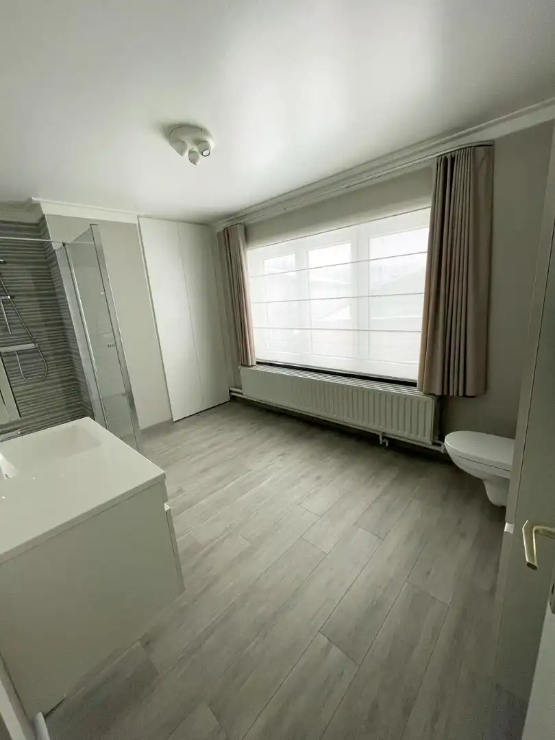 Vrijstaande, energiezuinige woning met 4 slpk en garage op een perceel van 25 a. foto 15