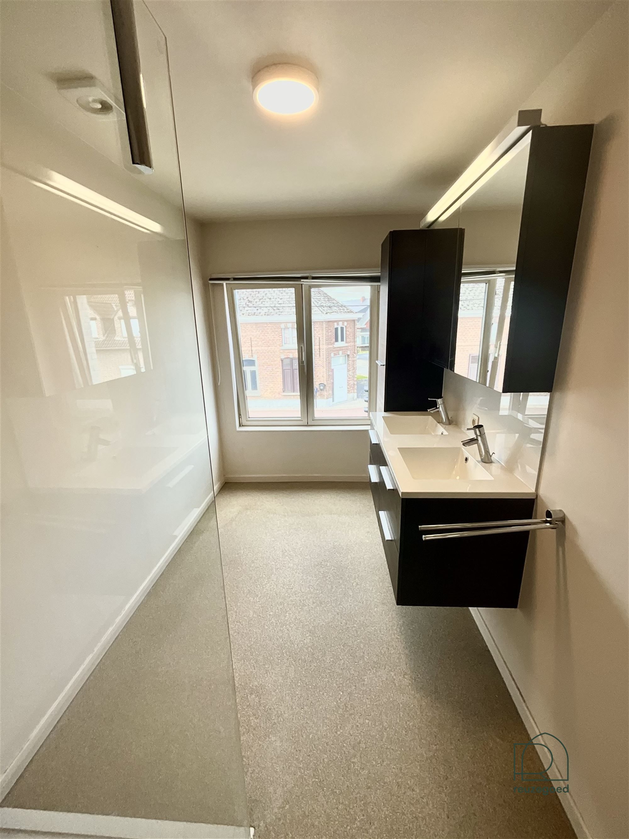 Ruim en instapklaar appartement met 1 slaapkamer te Rijmenam foto 4