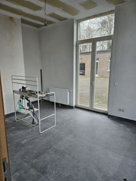 3 gerenoveerde woningen in halfopen en gesloten bebouwing. foto 7