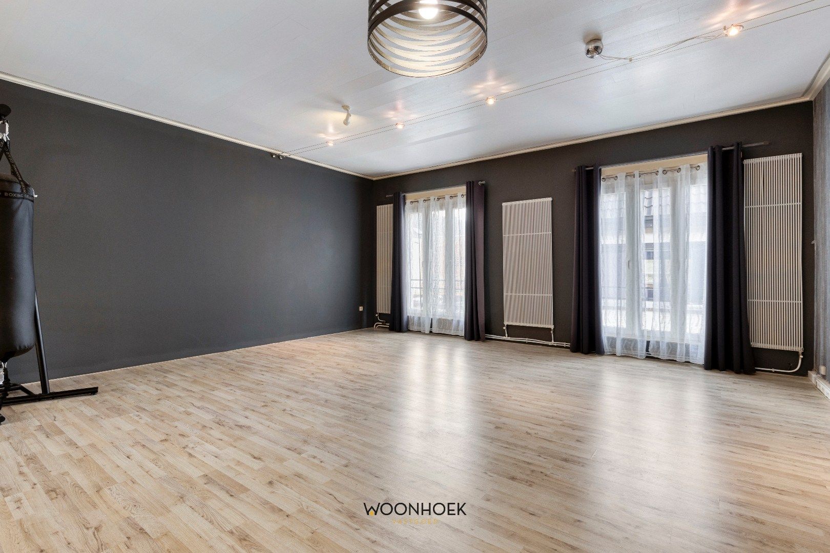 Centraal gelegen woning met 2 slpk en 2 badkamers te Zele! foto 4