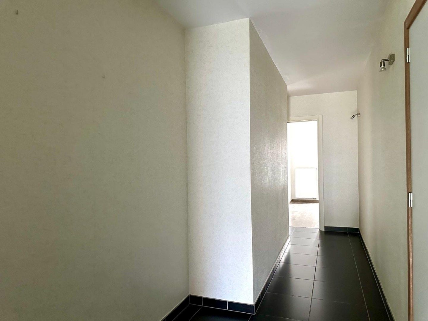 Rustig gelegen appartement vlakbij station Brugge, omringd door groen foto 5