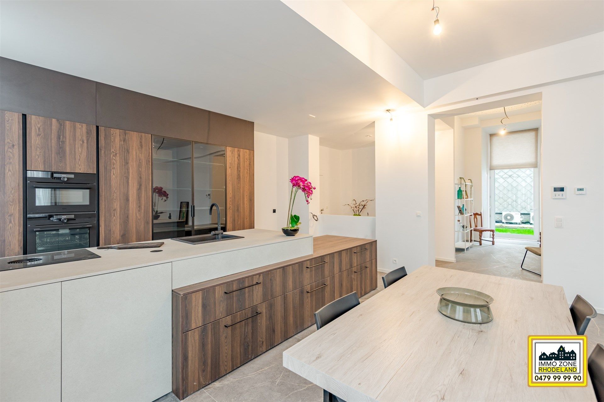 Prachtig gerenoveerd appartement in historisch pand. foto 8