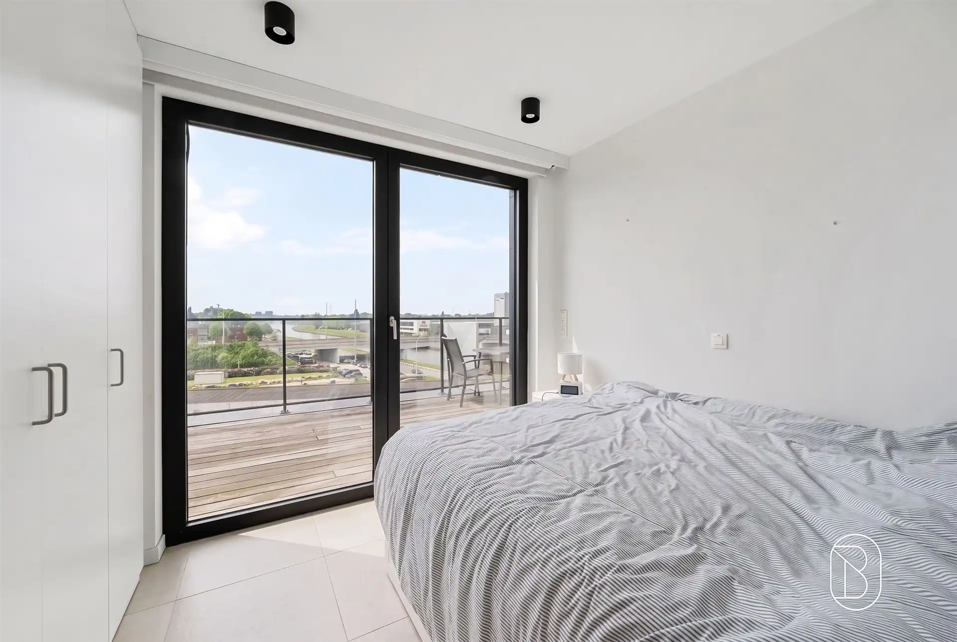 Mooie penthouse met grote terrassen foto 17