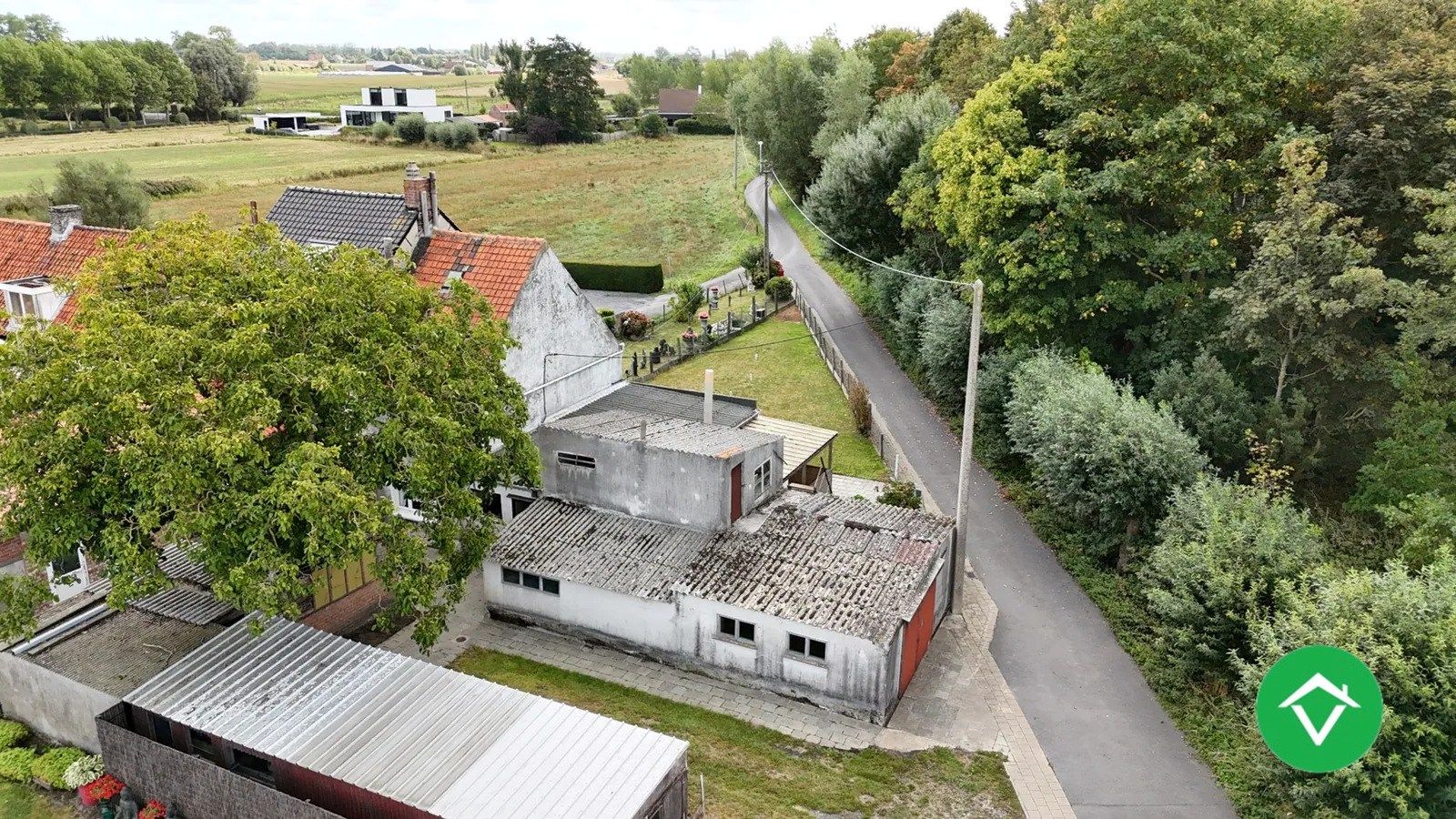 Woning met 3 slaapkamers tuin en garage te Gistel foto 2