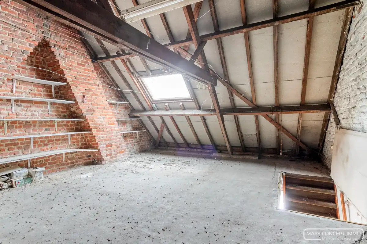 Te renoveren of af te breken woning te koop in Waregem foto 13