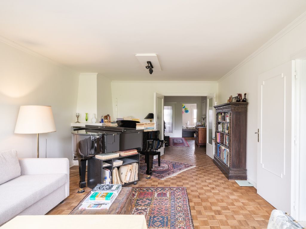Instapklaar 2-slaapkamer appartement met een zicht over de Coupure foto 9