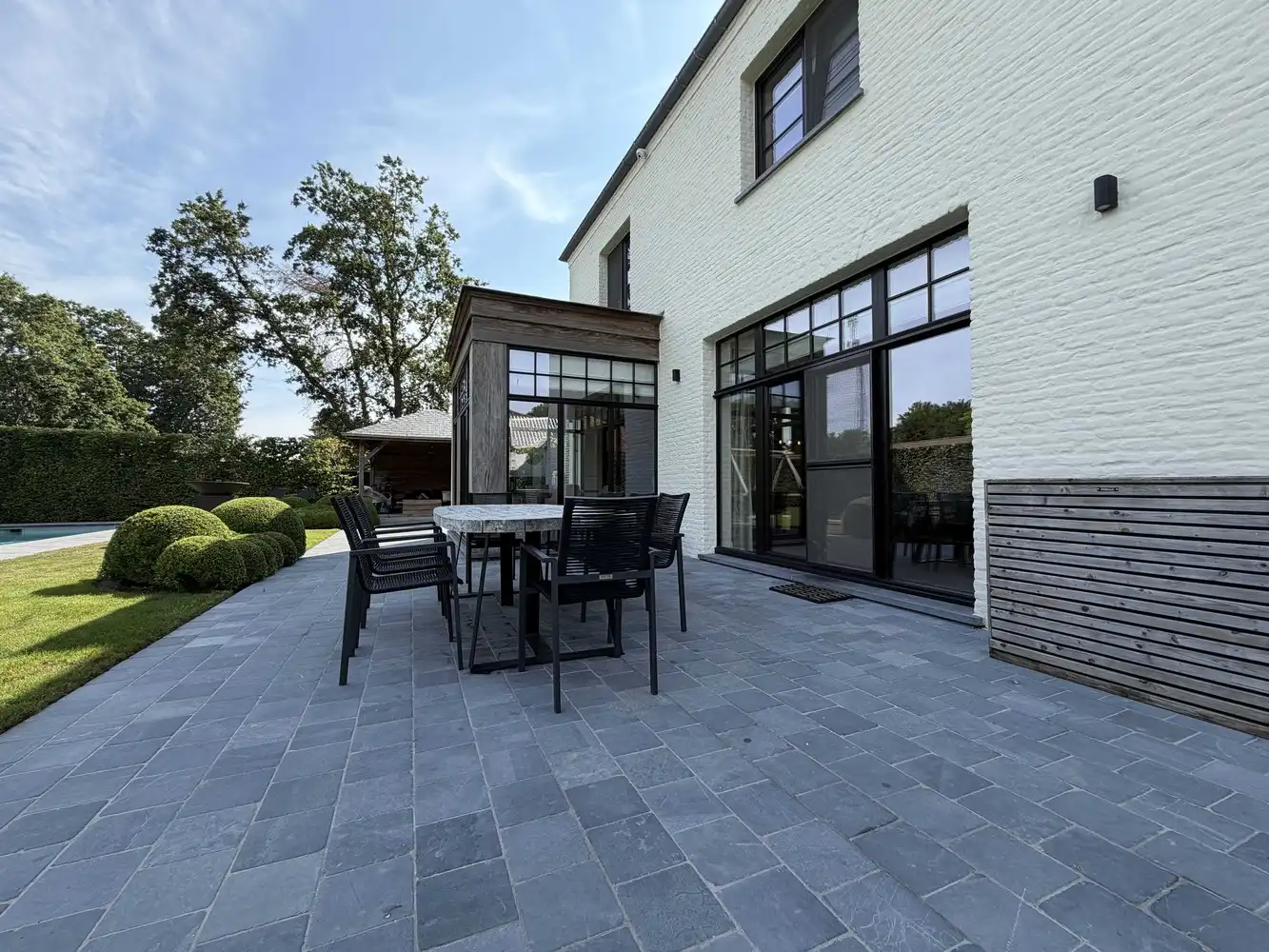 Klassevolle, recente villa (bouwjaar 2016) met hoogwaardige afwerking foto 18